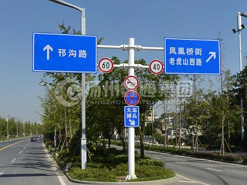 BZG-010，交通標志桿，F型雙懸臂標志桿